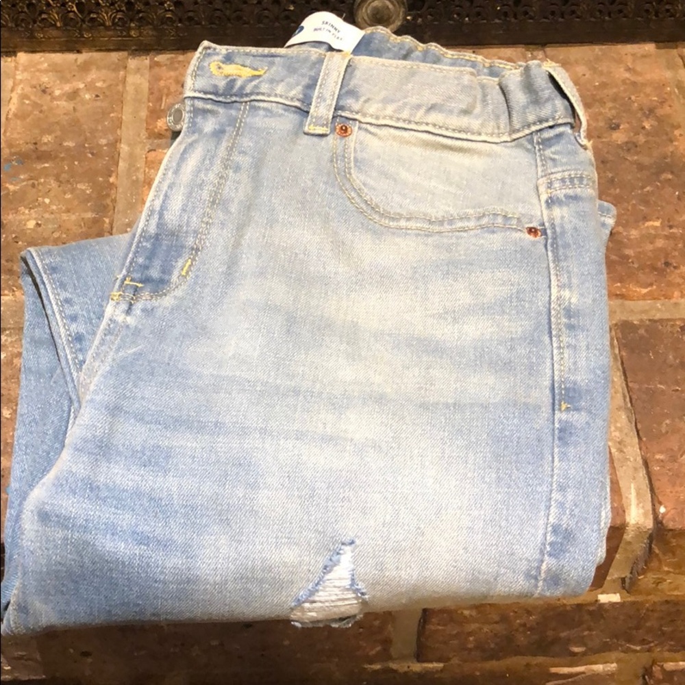 Light wash skinny jeans